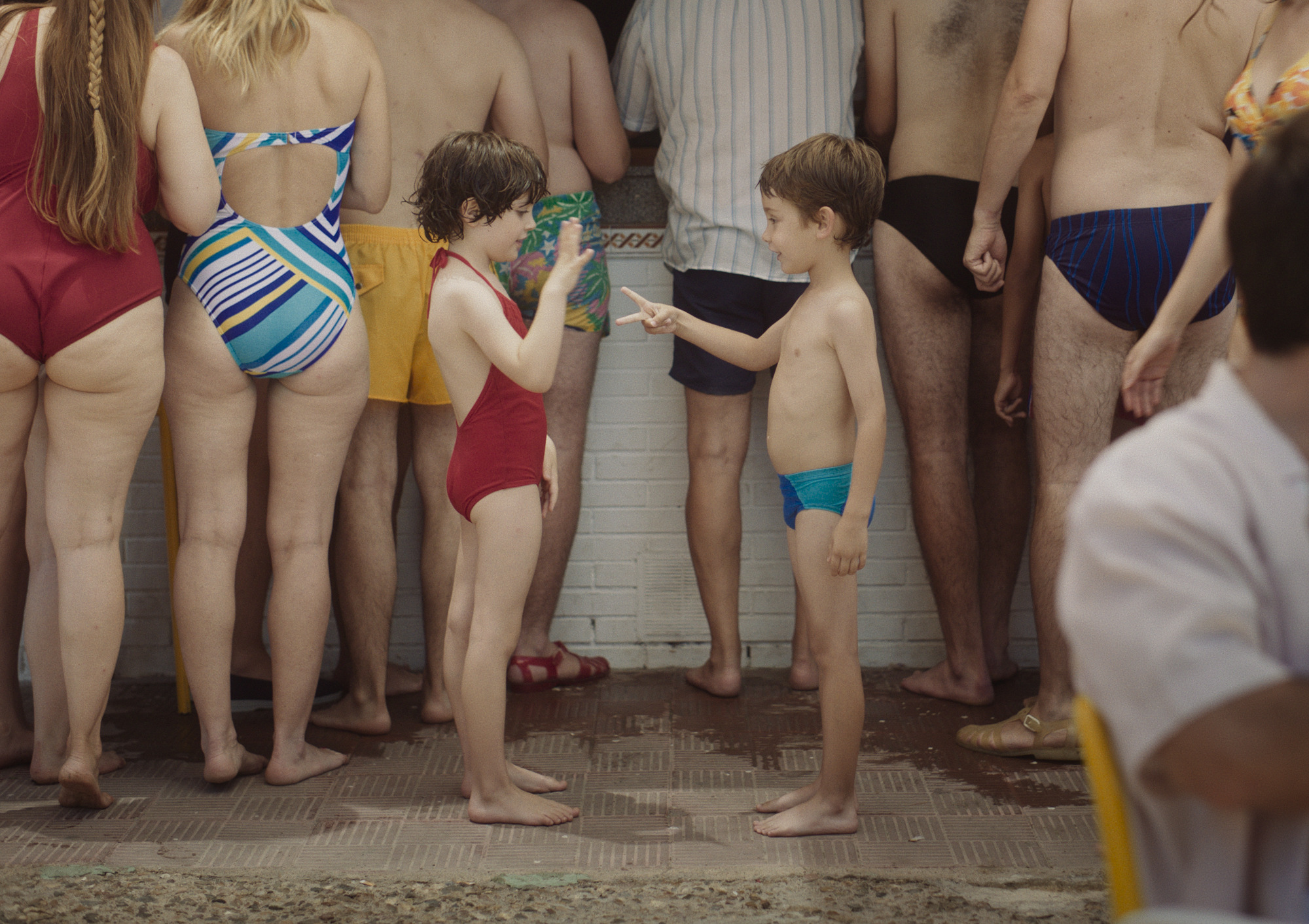 Rita: dos niños jugando en un día de verano